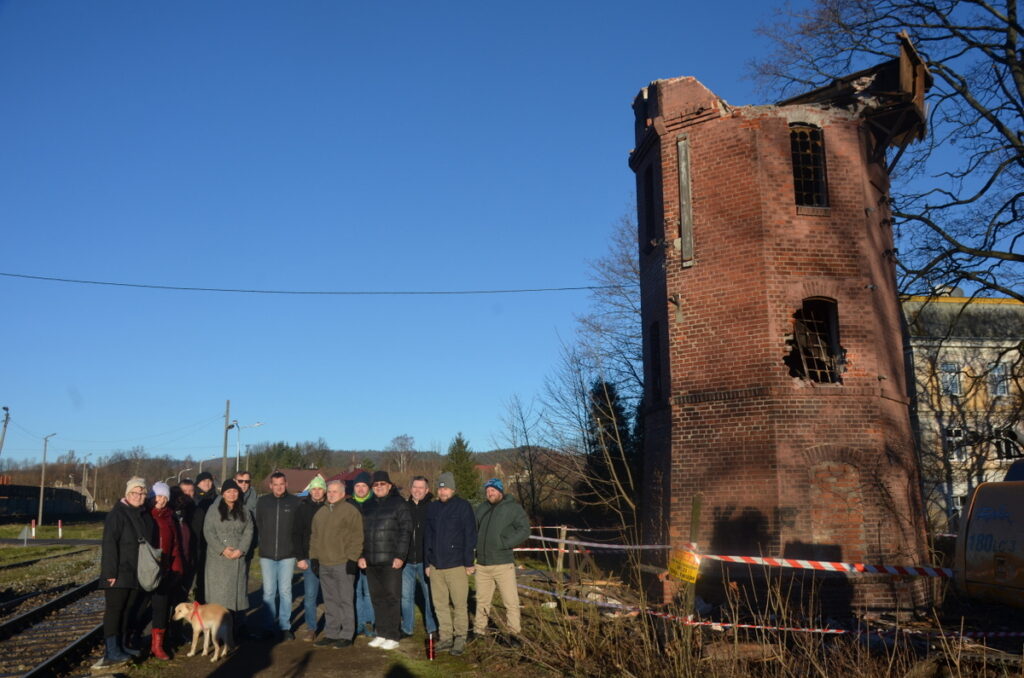 Kolejowa wieża ciśnień w Szczytnej nie zostanie wyburzona