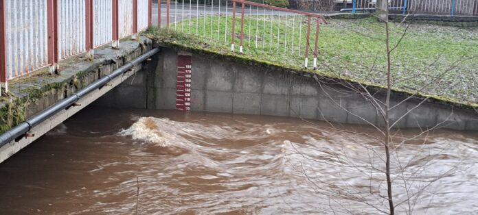 Stany alarmowe na rzekach powiatu kłodzkiego