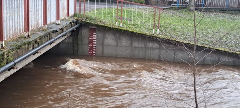 Stany alarmowe na rzekach powiatu kłodzkiego