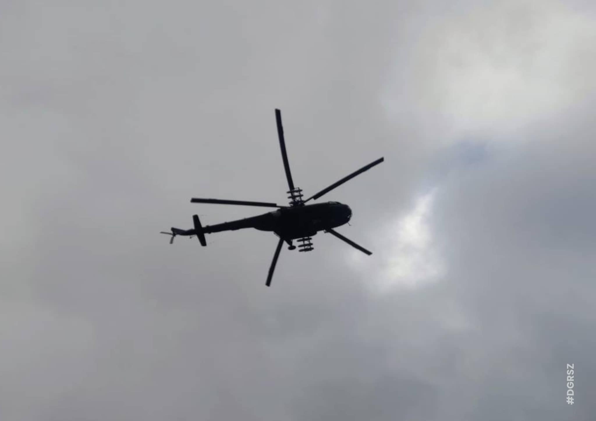 Sytuacja powodziowa w powiecie kłodzkim. Trwa ewakuacja z wykorzystaniem śmigłowców [Foto, Wideo]