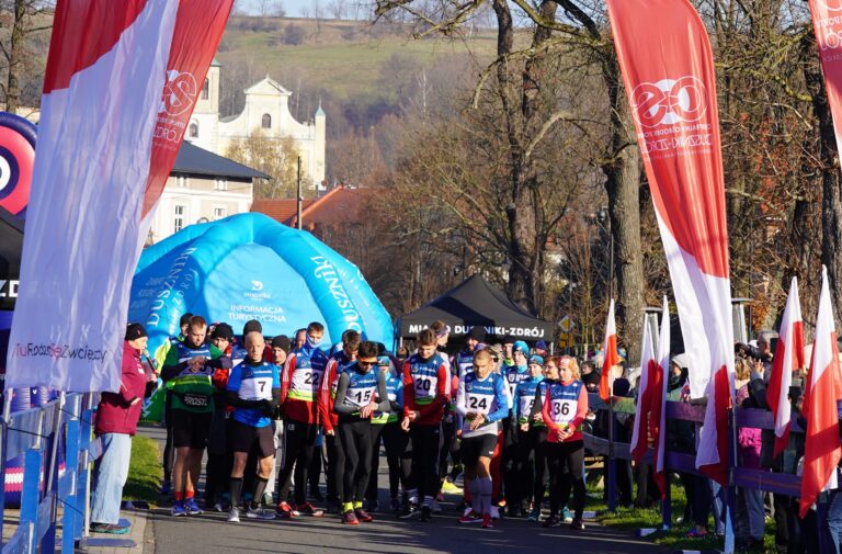 Sportowa rywalizacja i patriotyczna atmosfera. Święto Niepodległości w Dusznikach-Zdroju