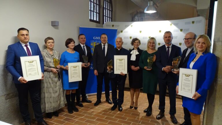 Wręczono nagrody za wybitne osiągnięcia w dziedzinie kultury w zakresie konserwacji zabytków