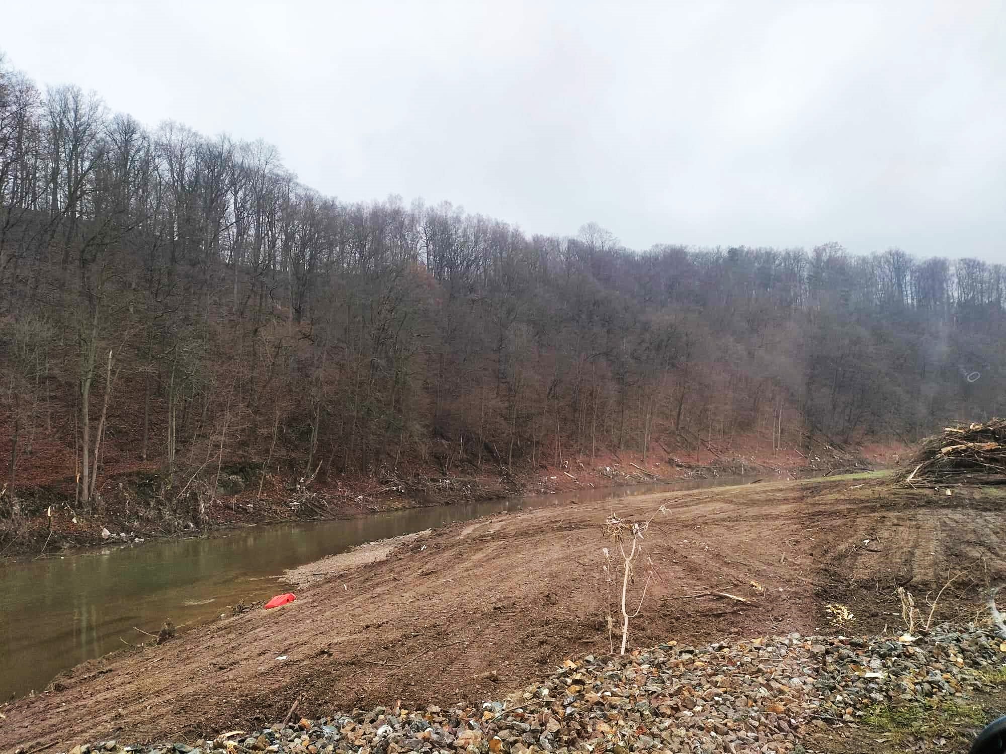 Gigantyczne ilości popowodziowych odpadów wywiezione z gminy Kłodzko