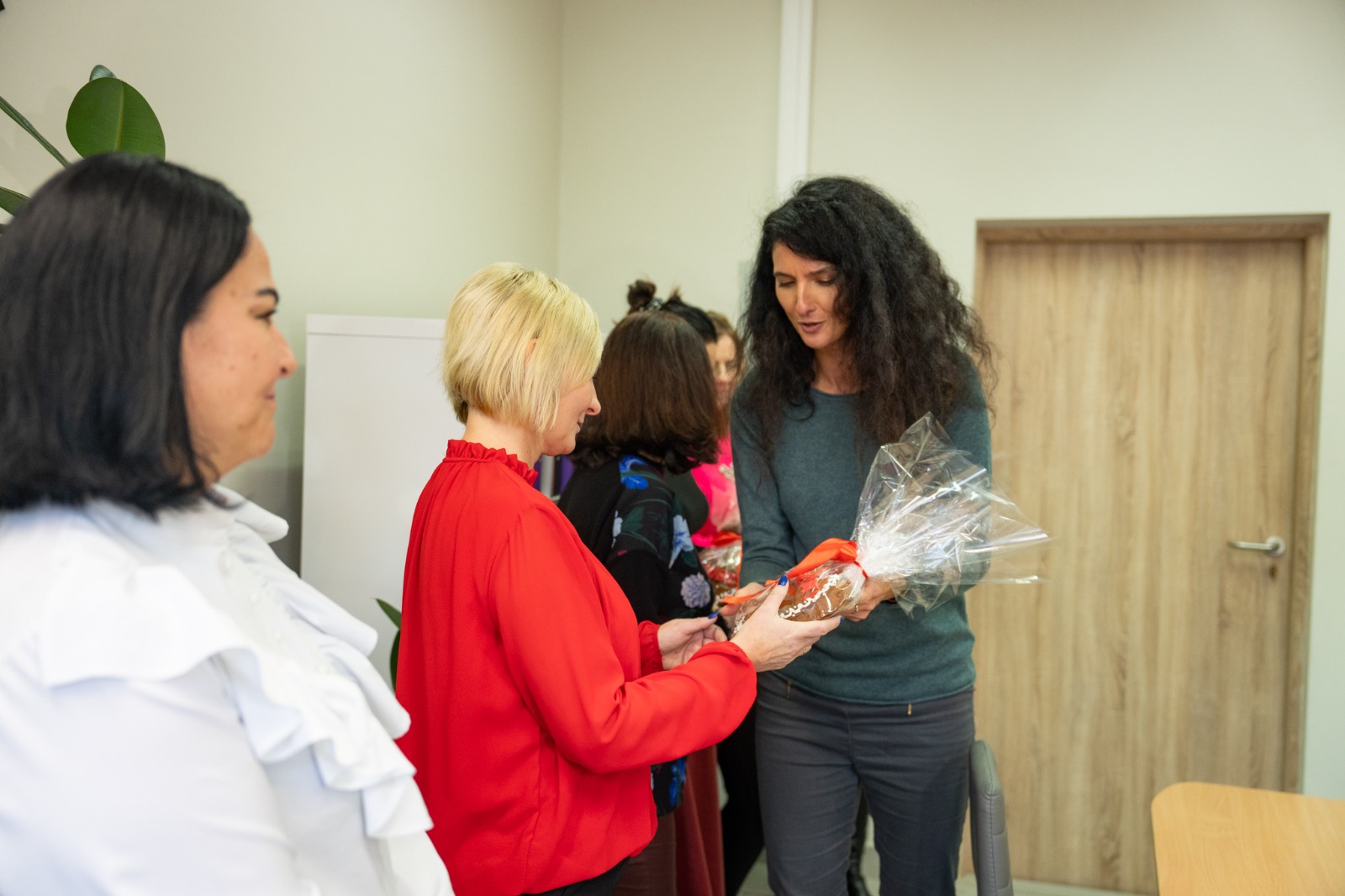 Tuż przed świętami wojewoda dolnośląska Anna Żabska odwiedziła OPS-y w Lądku-Zdroju i Stroniu Śląskim