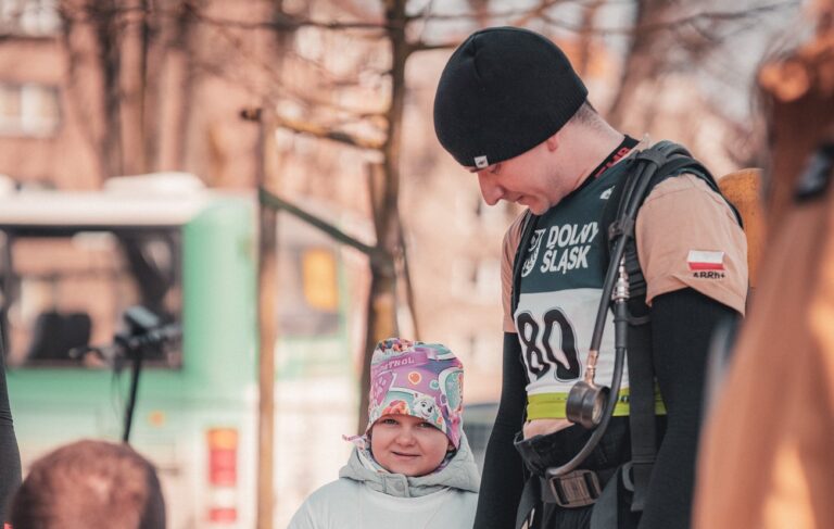 Wielkie serca, silne nogi i ogromna solidarność. Podczas Biegu Charytatywnego dla Nadii udało się zebrać ponad 16 tys. zł