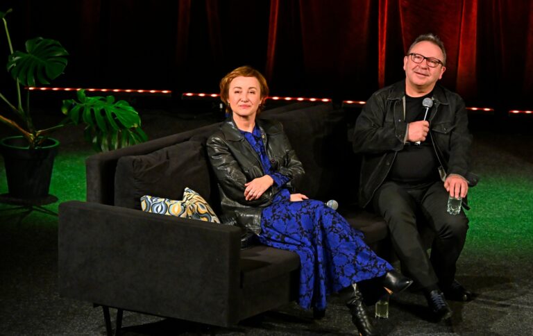 Wyjątkowy wieczór w Kłodzkim Ośrodku Kultury. Projekcja filmu „Błazny” i spotkanie z wybitnymi aktorami