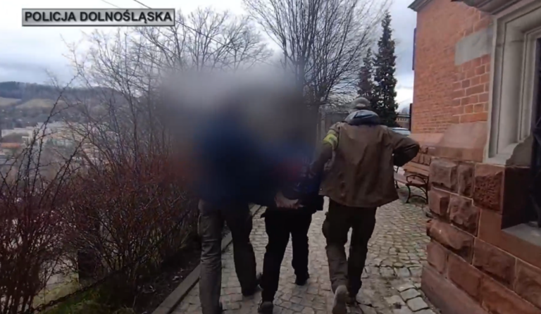 Nożownik z Niemiec zatrzymany w Nowej Rudzie przez przez dolnośląskich „łowców głów”