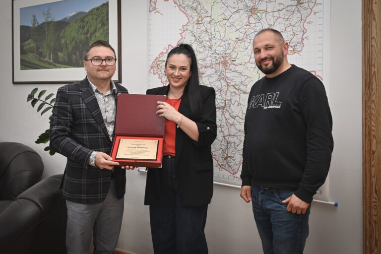 Rajdowa pasja i współpraca – spotkanie OES TEAM z władzami powiatu kłodzkiego