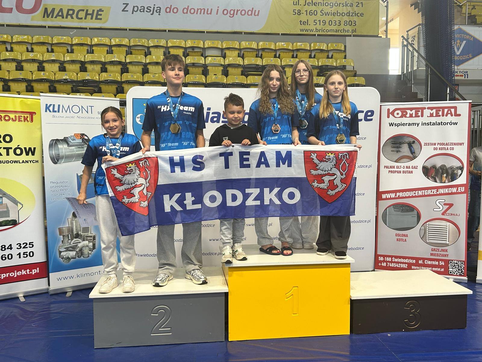 13 medali dla pływaków HS Team Kłodzko na ogólnopolskich zawodach