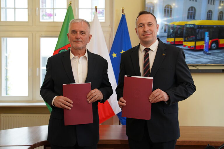 Wodorowe autobusy dla Wałbrzycha dzięki wsparciu z Funduszu Sprawiedliwej Transformacji