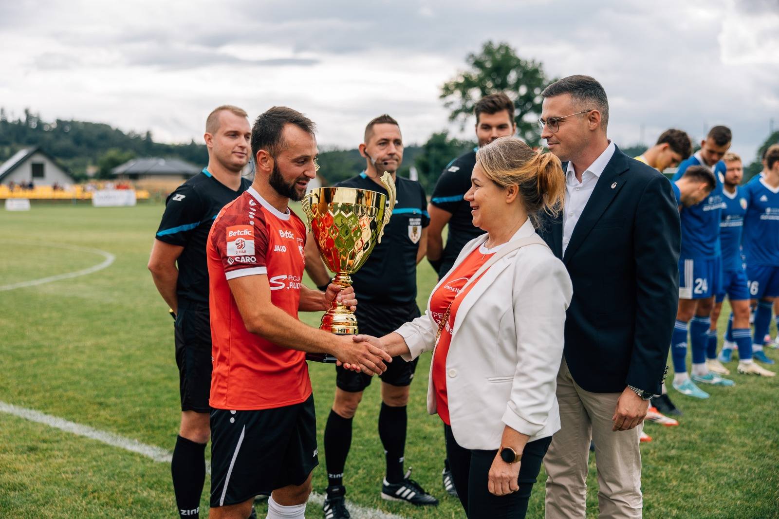 KP Słowianin Wolibórz z pucharem za triumf w IV lidze!