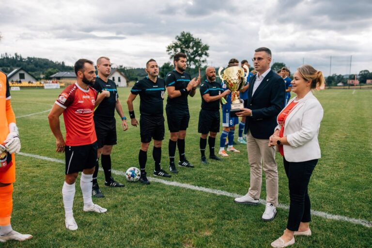 KP Słowianin Wolibórz z pucharem za triumf w IV lidze!