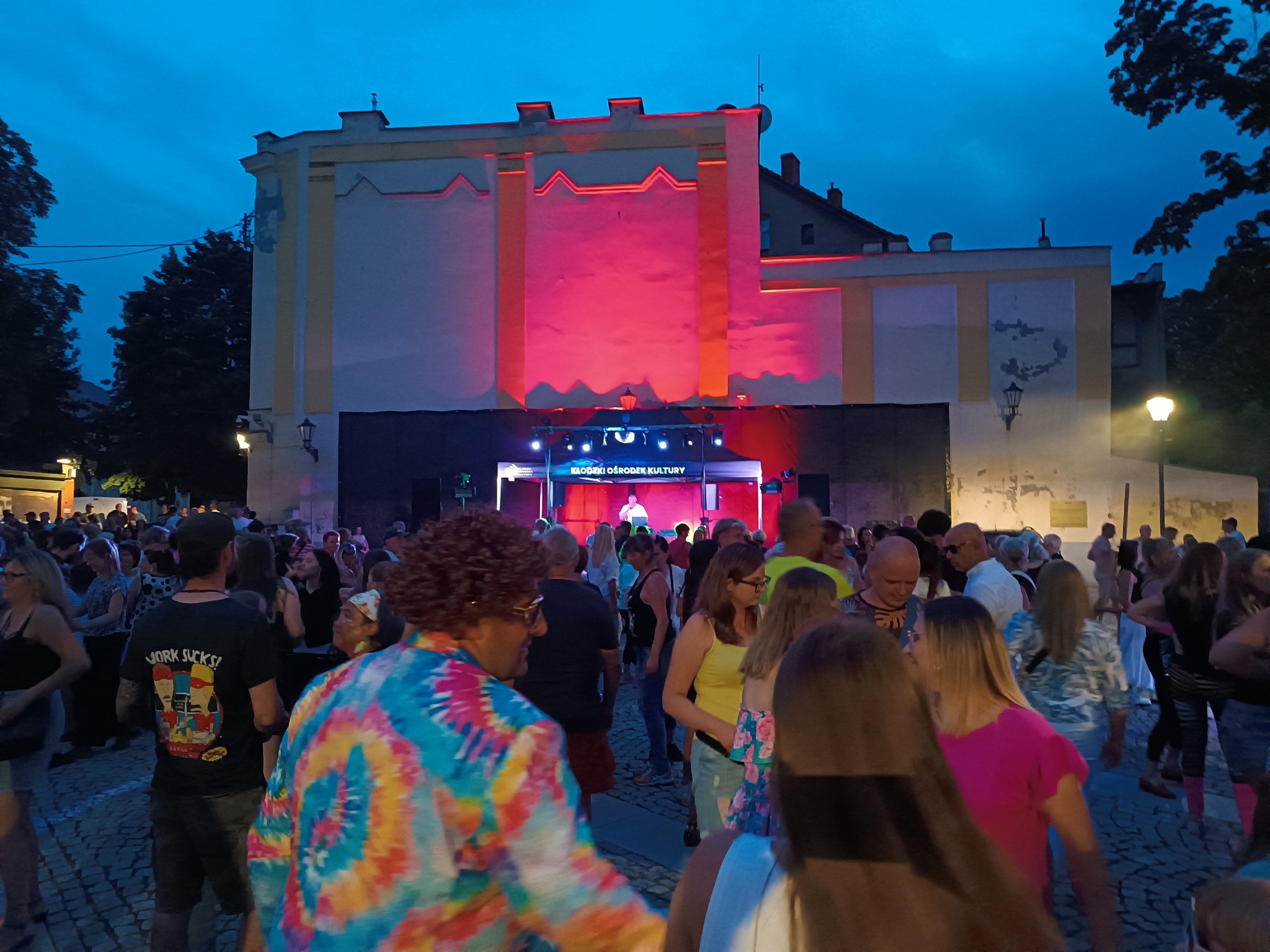 Hit lata na Skwerze Kultury. Kłodzka Potańcówka przyciągnęła tłumy!