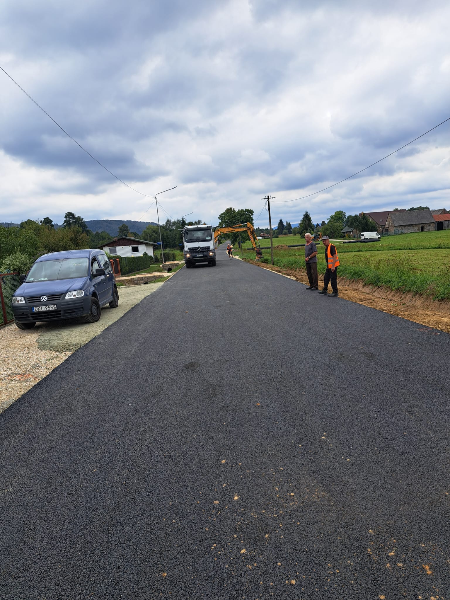 Trwa remont drogi z Roztok do Szklarni