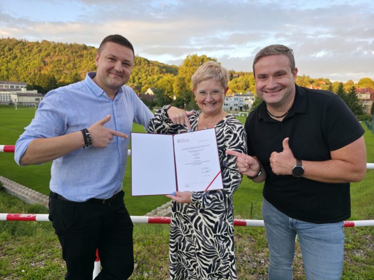 Ponad 3,8 mln zł na odbudowę obiektu sportowego w Bardzie