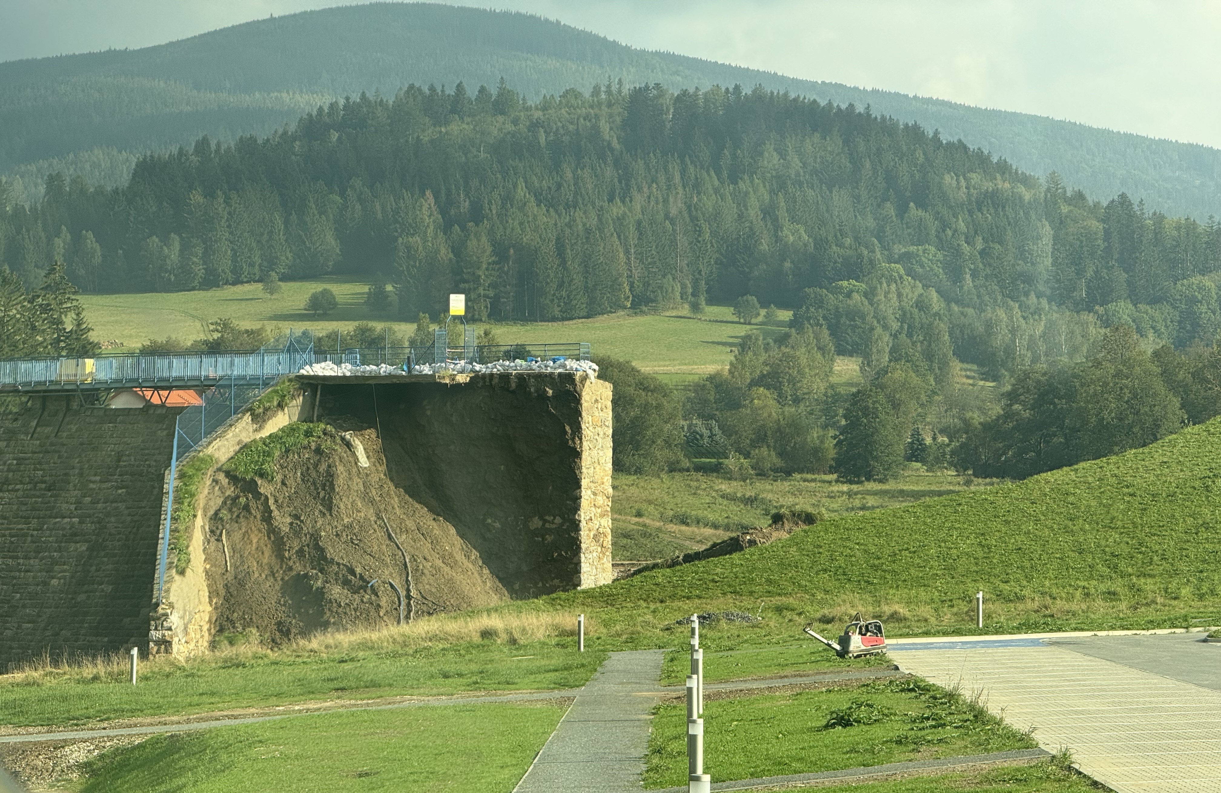 Śledztwo w sprawie katastrofy zapory w Stroniu Śląskim. Kluczowa opinia biegłych w 2026 roku