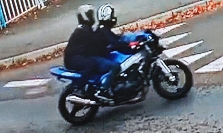 Policja poszukuje sprawców zuchwałej kradzieży w Nowej Rudzie