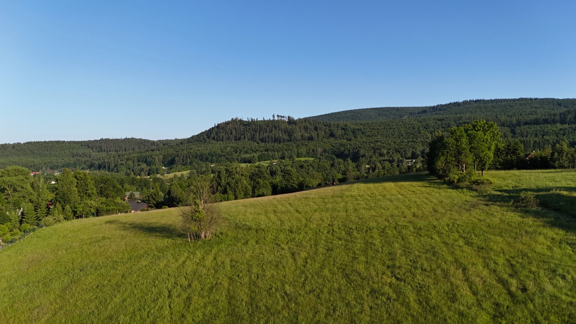 Gmina Szczytna ogłasza przetargi na sprzedaż kolejnych atrakcyjnych działek
