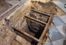 Czyje szczątki odkryto w kościele?