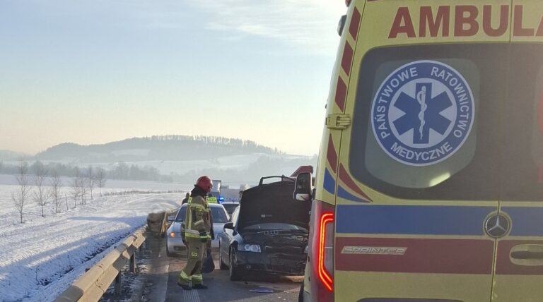Zderzenie dwóch pojazdów na obwodnicy Kłodzka. Są utrudnienia!