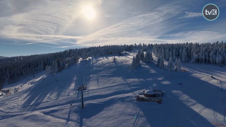 W Zieleńcu i Czarnej Górze ruszyły pierwsze wyciągi