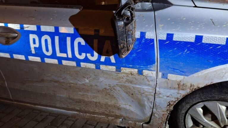 Nocny pościg w Kudowie-Zdroju. 28-latek z zakazem prowadzenia pojazdów próbował zepchnąć radiowóz z drogi