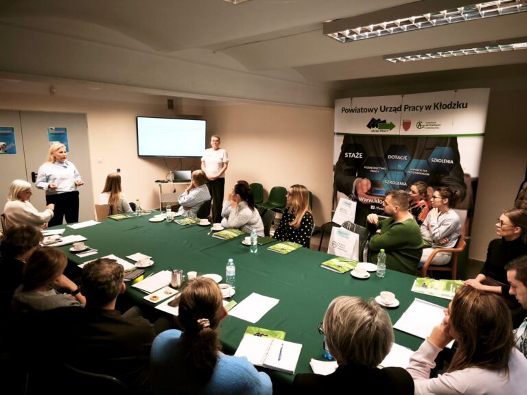 Spotkanie dotyczące zatrudniania cudzoziemców w Powiatowym Urzędzie Pracy w Kłodzku