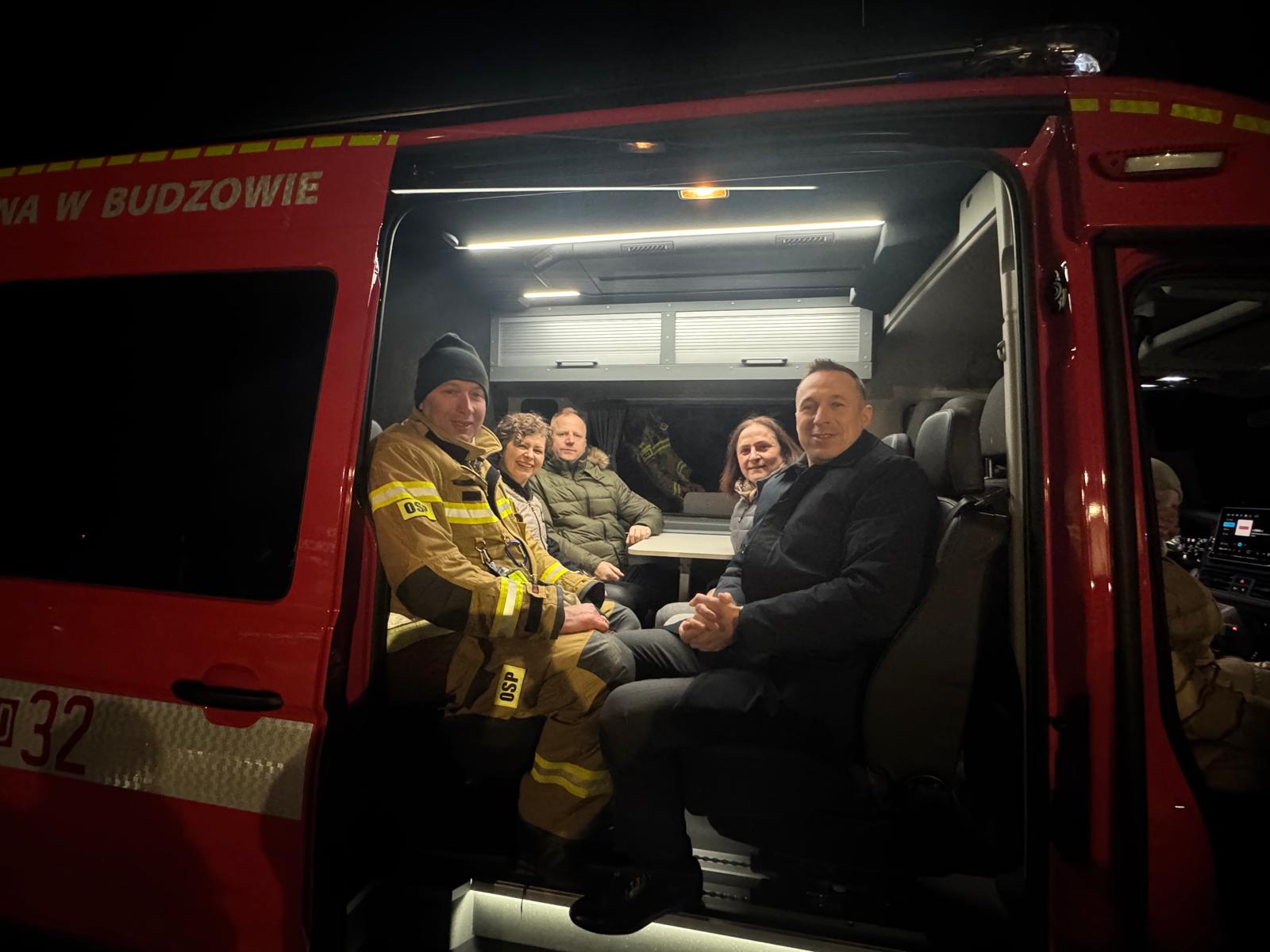 OSP Budzów z nowym specjalistycznym samochodem