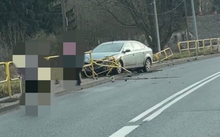 Zdarzenie drogowe na DK-8 w Jeleniowie