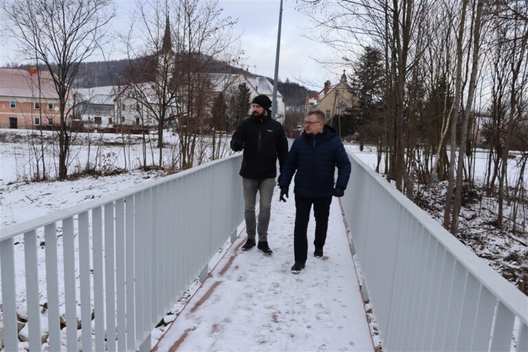 Gmina Kłodzko odbudowuje infrastrukturę po powodzi. Mosty, kładki i obiekty społeczne wracają do użytku