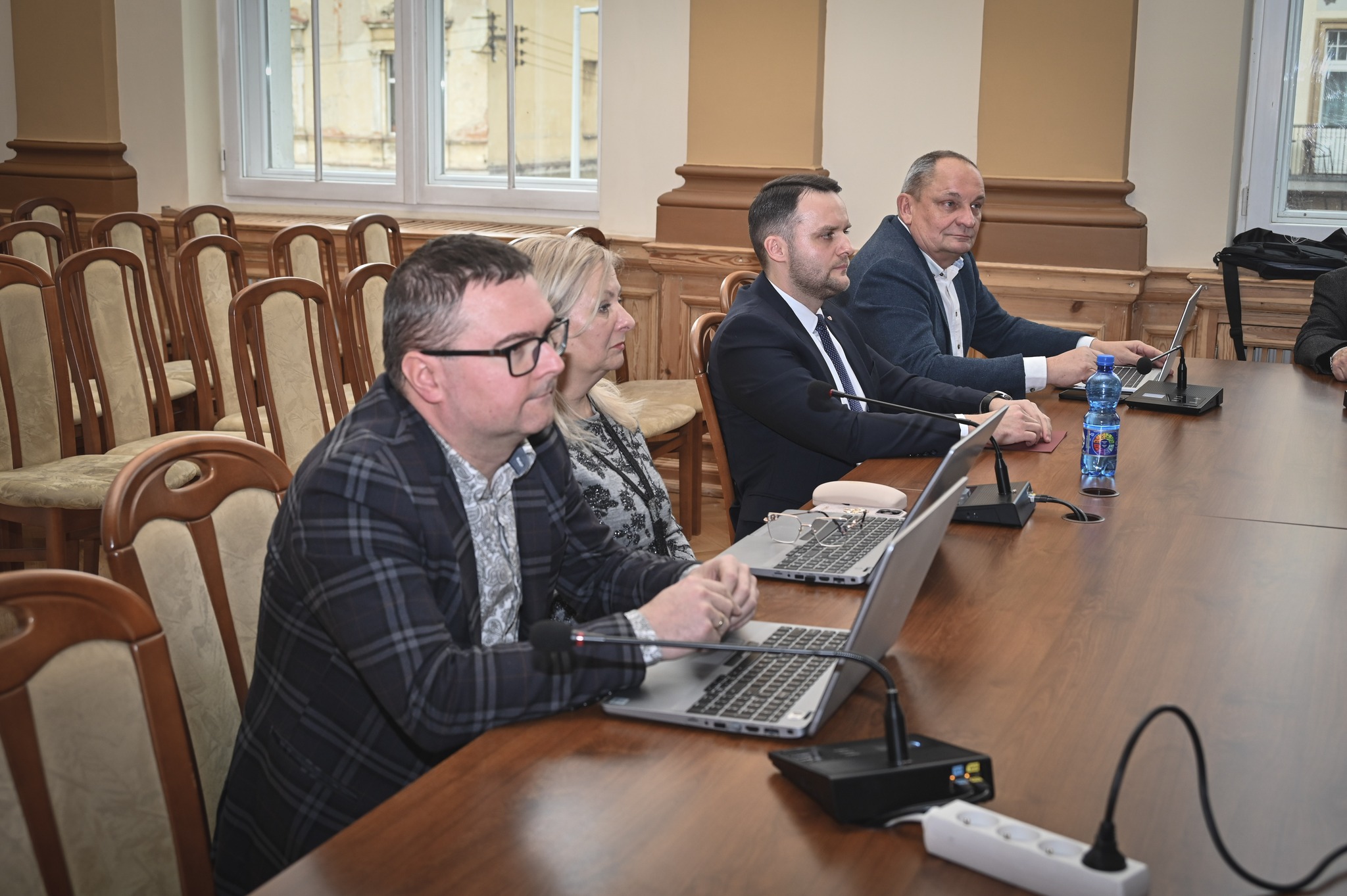 Zmiany w Zarządzie Powiatu Kłodzkiego. Radni przyjęli rezygnację Michała Cisakowskiego