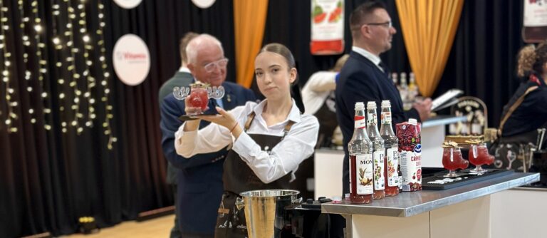 Sukces młodej barmanki z Nowej Rudy. Maja Jakubowska druga w ogólnopolskim konkursie Monin Cup Junior