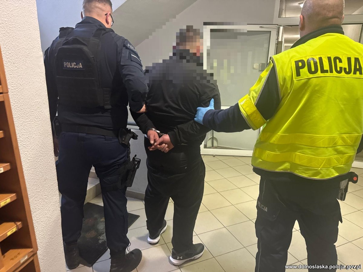 Próba uprowadzenia 23-letniej kobiety. Sprawcy zatrzymani przy granicy w powiecie kłodzkim