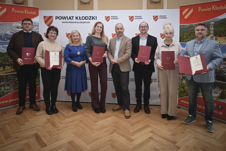 Promesy na kulturę w powiecie kłodzkim 2026. Wsparcie dla bibliotek, muzeów i instytucji kultury