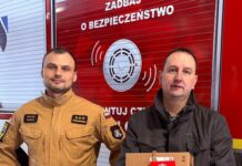 Strażacy rozdają czujki czadu i dymu. Ruszyła akcja w powiecie kłodzkim