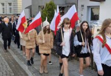 Bardo: 86. rocznica pierwszej masowej deportacji Polaków na Sybir. Marsz Milczenia, odznaczenia i poruszająca uroczystość