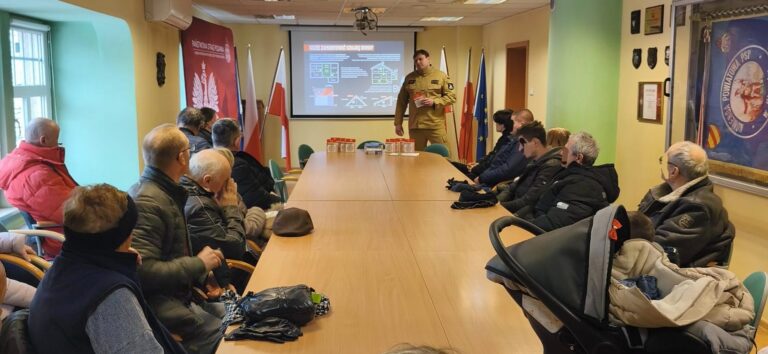 Akcja „Czadowa Straż” w Kłodzku. Mieszkańcy otrzymali czujki czadu i dymu