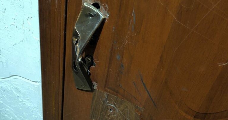 Kłodzko: chciały się zemścić, ale pomyliły mieszkania. Usłyszały zarzuty i muszą naprawić szkody