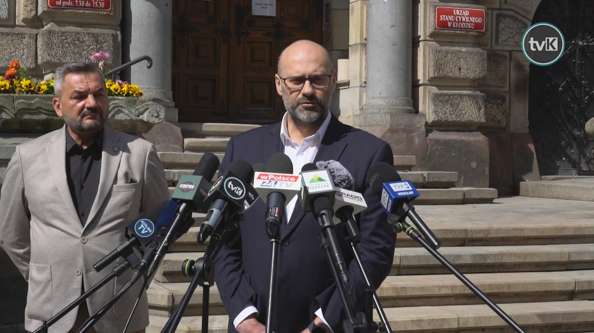 Konferencja prasowa Michała Piszki – Burmistrza Kłodzka