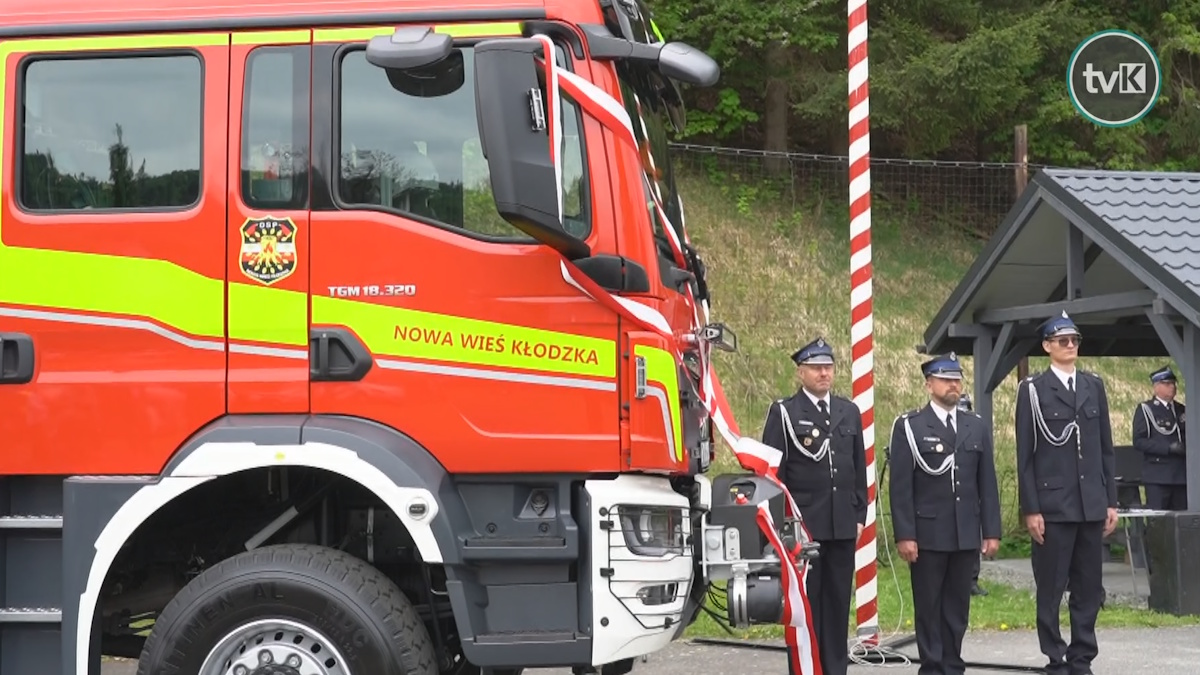 OSP Nowa Wieś Kłodzka z nowym samochodem