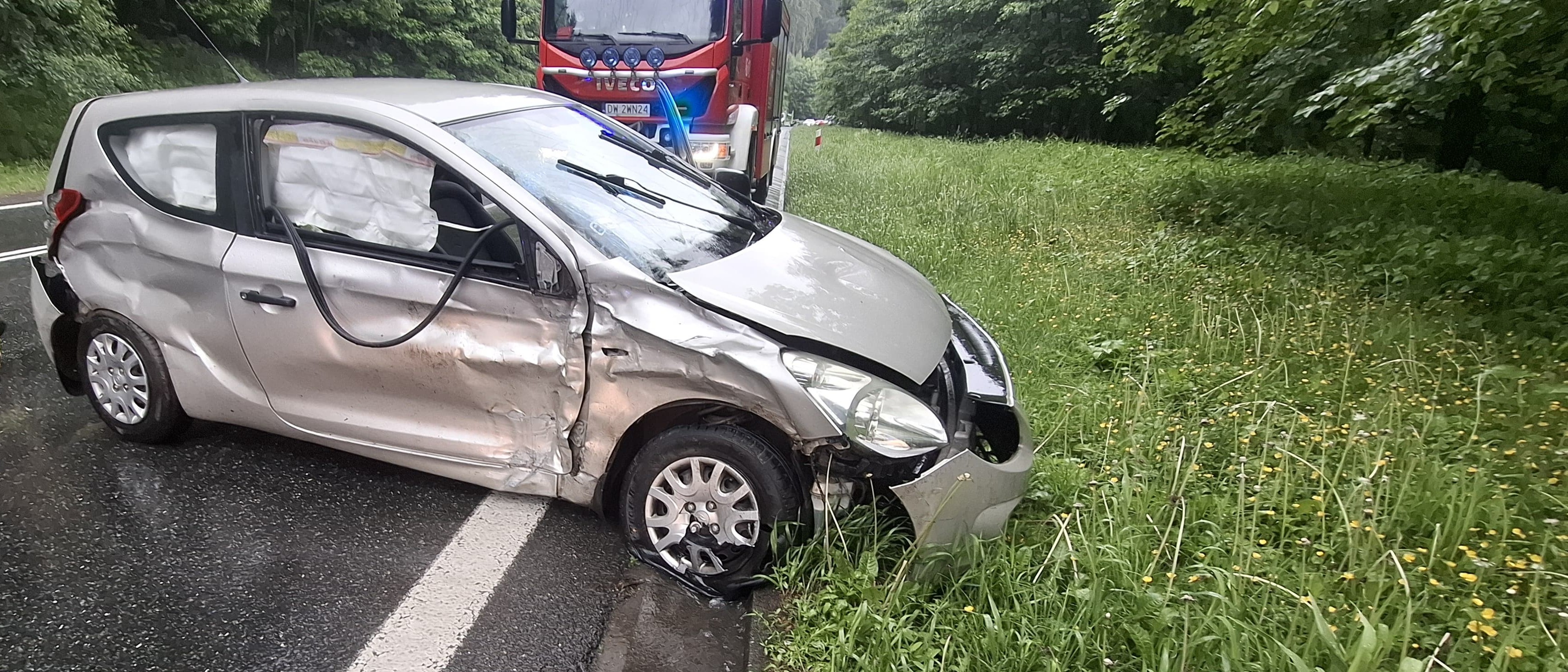 Zielone Ludowe: zderzenie dwóch pojazdów na DK-8