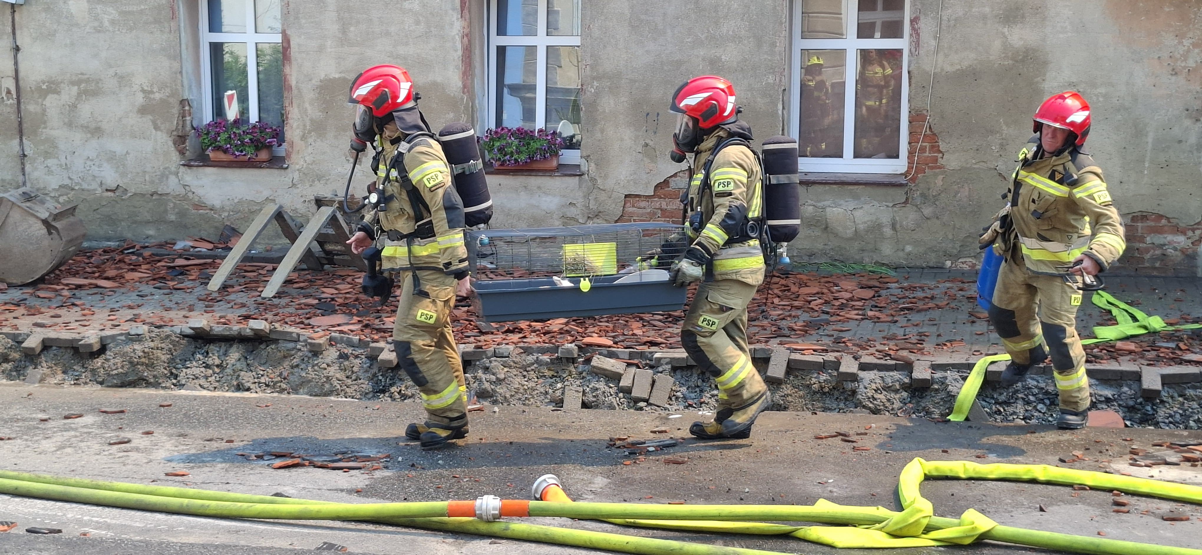 Pożar budynku mieszkalnego w Kamieńcu Ząbkowickim. Trwa akcja gaśnicza [Foto]