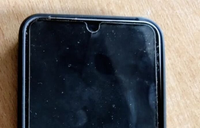 Ukradł telefon niepełnosprawnemu mężczyźnie. Policjanci odzyskali sprzęt w niespełna dobę