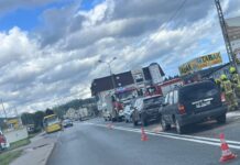 Kolizja dwóch samochodów na DK-8 w Kudowie-Zdroju
