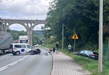 Wypadek na DK-8 w Lewinie Kłodzkim. Droga zablokowana!