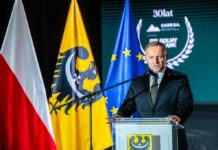 Trzęsienie ziemi w KARR. Miliony dla powodzian i nagły koniec władz agencji