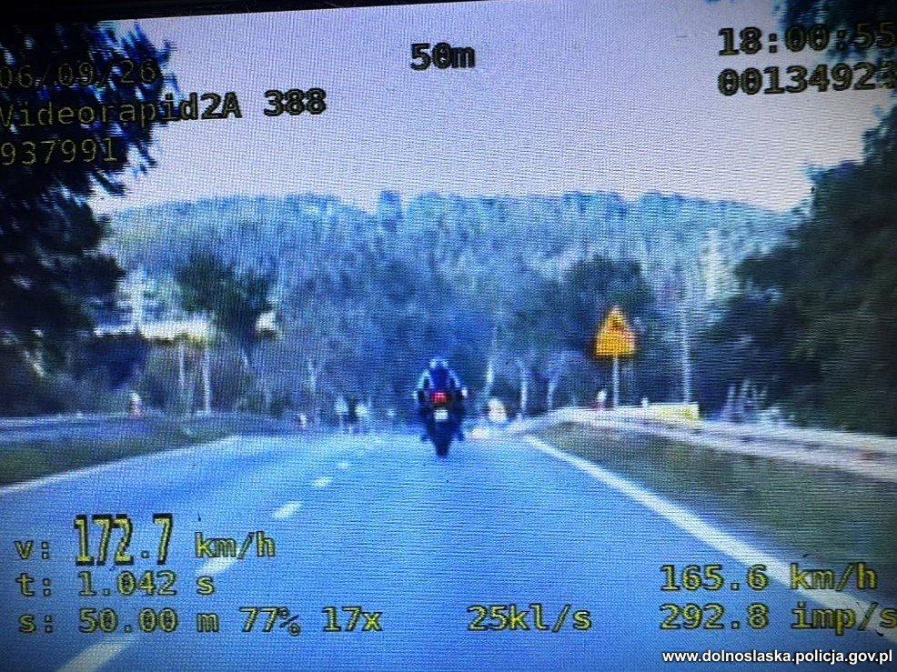 172 km/h na DK8. 45-latek zapłaci 5000 zł mandatu i stracił prawo jazdy