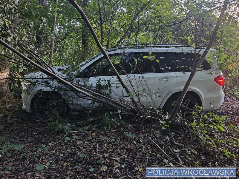 Skradziony Mercedes wart 200 tys. zł odzyskany kilka minut po kradzieży