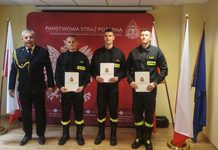Nowi strażacy w szeregach PSP Kłodzku. Uroczyste ślubowanie